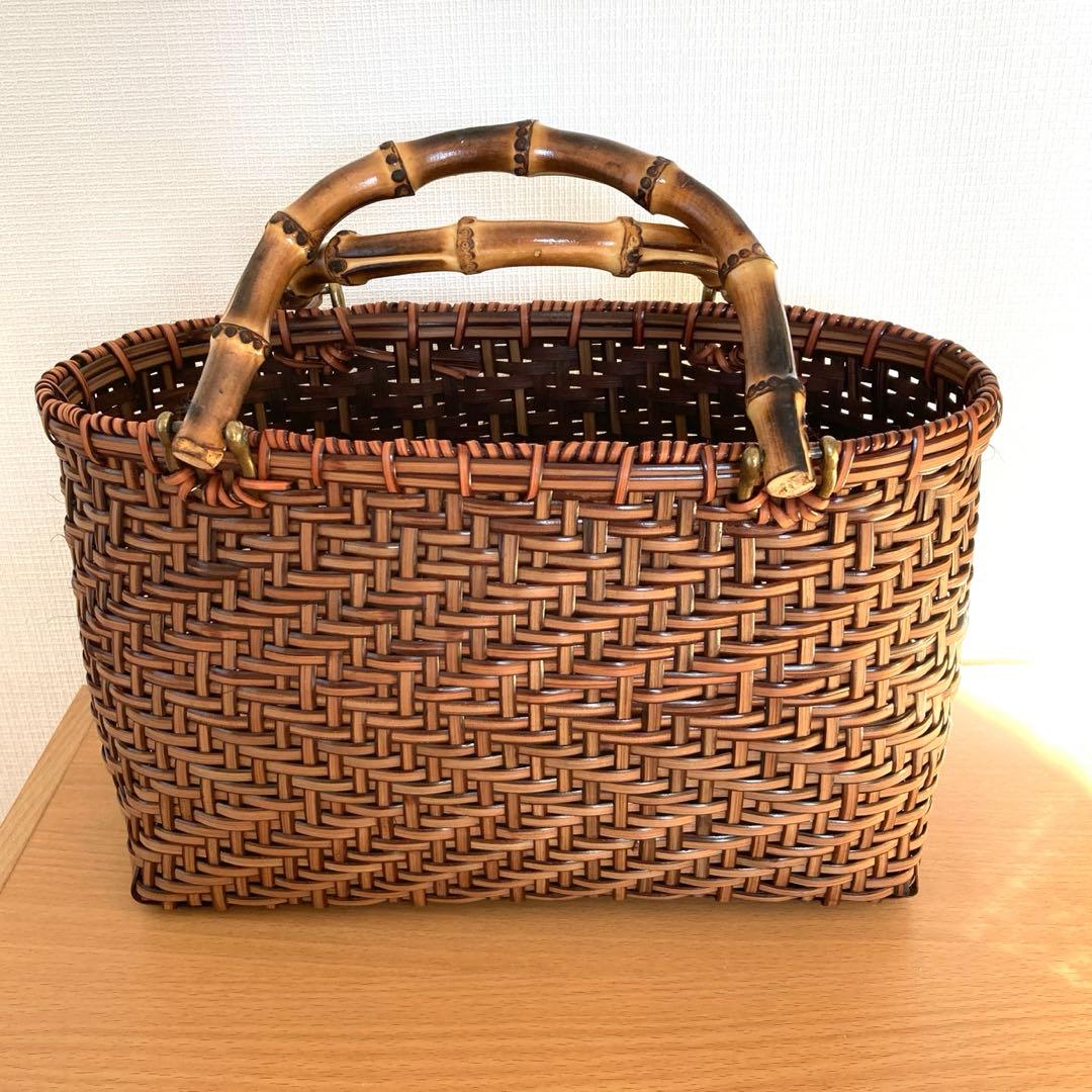 籐かごバッグ 編み込みデザイン