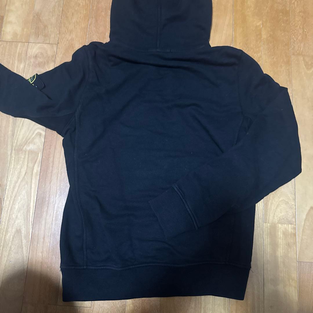 stone  パーカー　2月20日までの販売