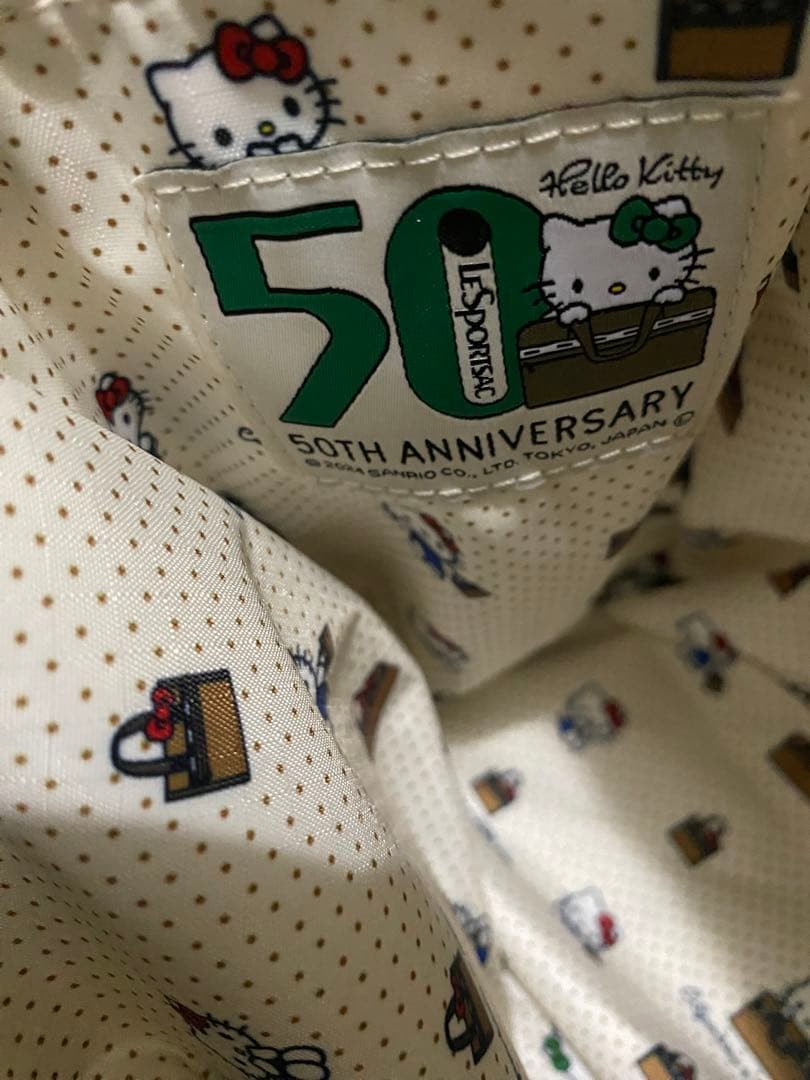 未使用　LeSportsac Hello Kittyコラボ　ボア　バッグ