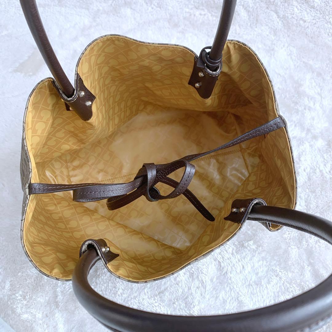 【ジョー】極美品♪ ゲラルディーニ ミレリーゲ レザーハンドルトートバッグ