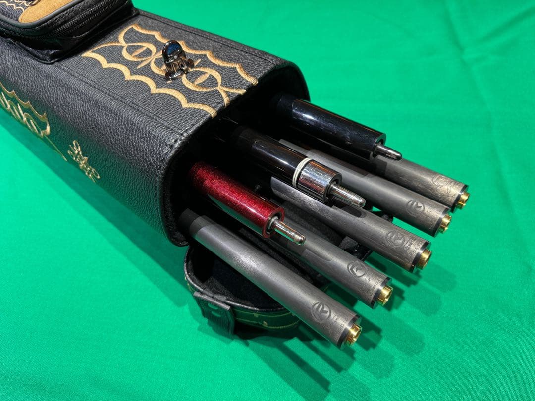 高級ビリヤードキューケース（3B×5S）金刺繍　ハード　新品　ブラック×金