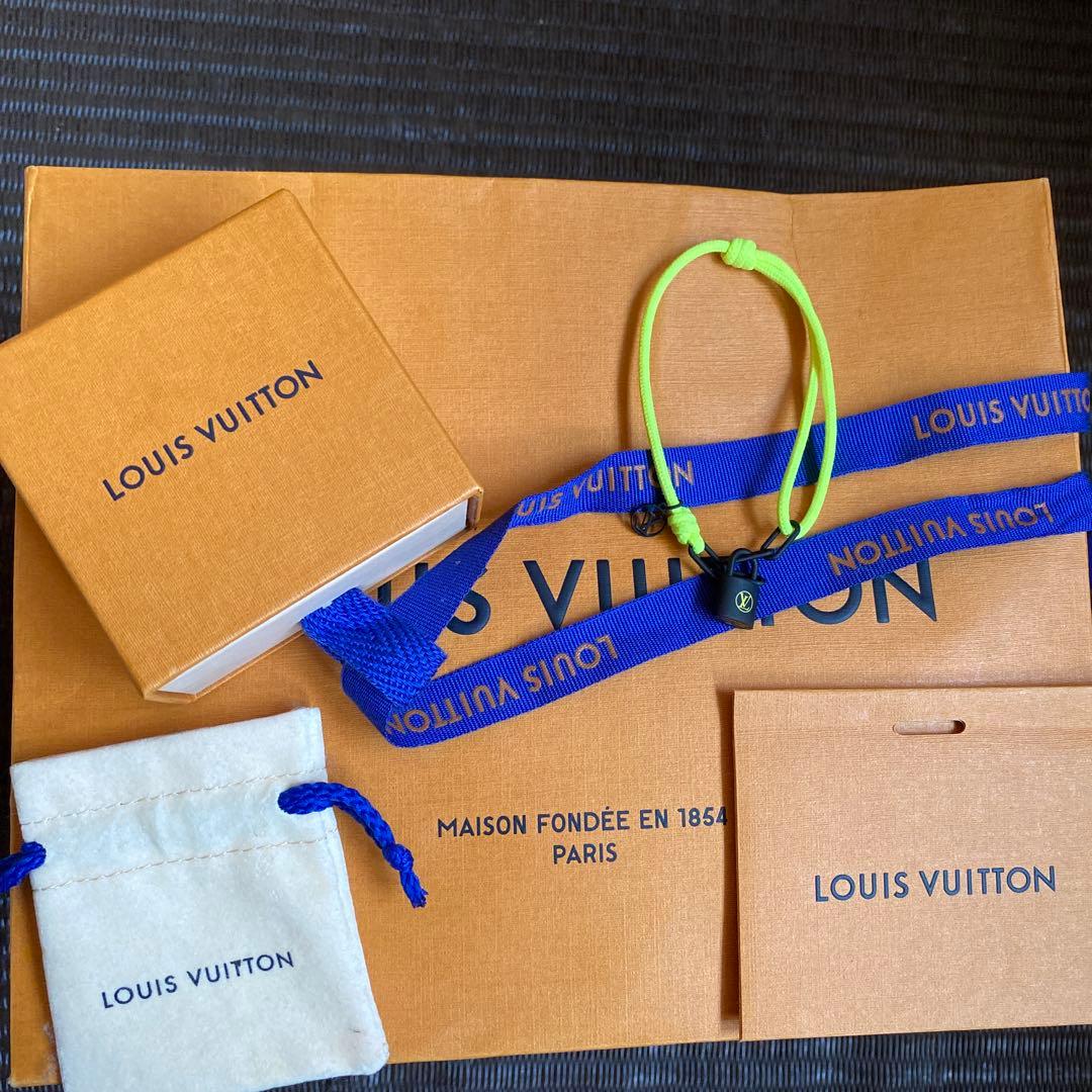 Louis Vuitton ネオンイエロー ブレスレット