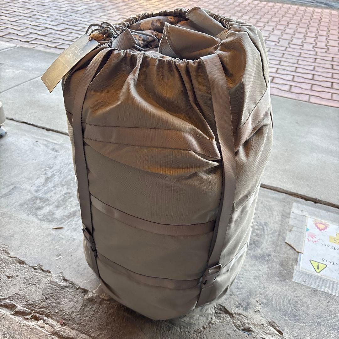XTONZ シュラフ ダウン100% ミリタリー 新品 710688