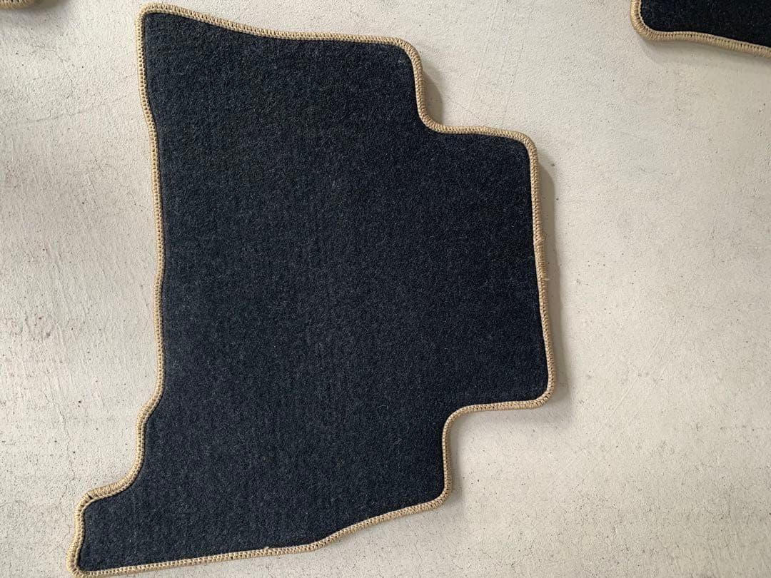 トヨタ　ランドクルーザープラド　150後期　純正フロアマット　7人用