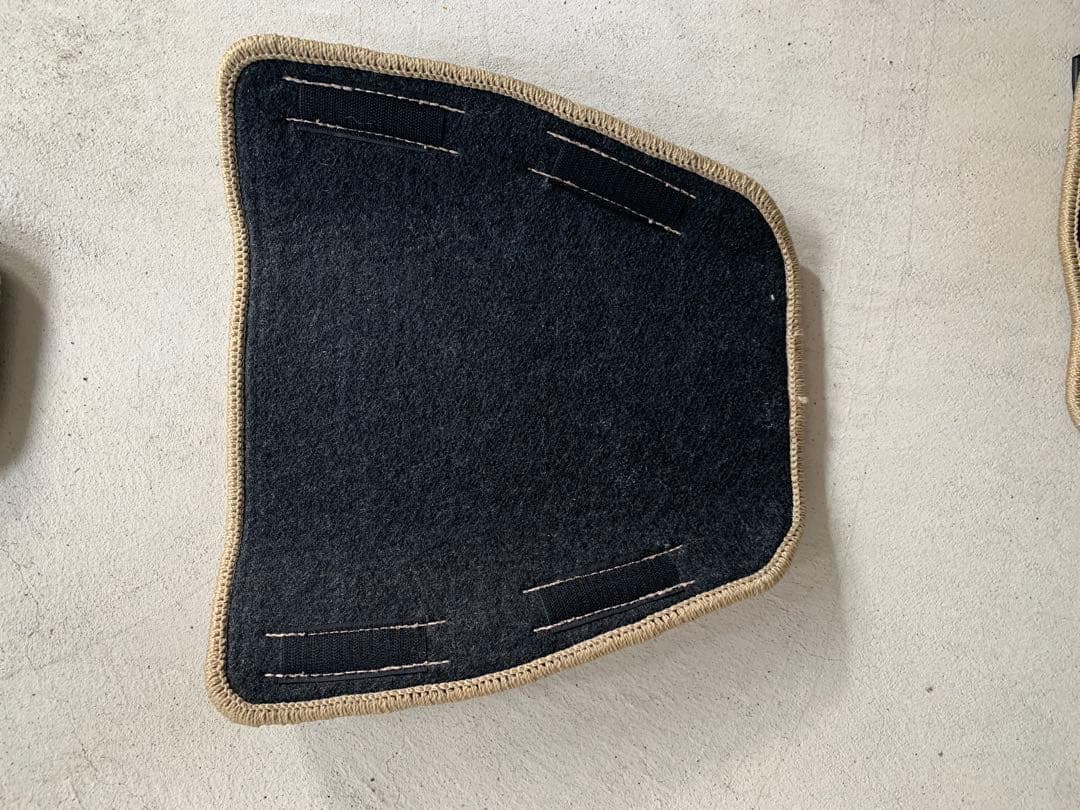 トヨタ　ランドクルーザープラド　150後期　純正フロアマット　7人用