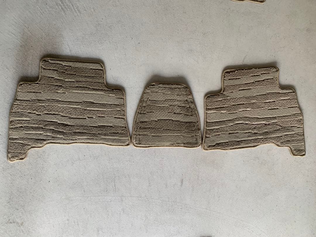 トヨタ　ランドクルーザープラド　150後期　純正フロアマット　7人用