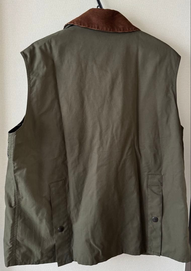 Barbour別注ベスト