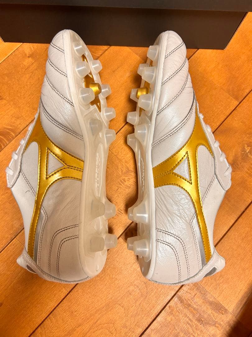 MIZUNO モレリア2JAPAN BRIGHT GOLDPACK 定価以下格安