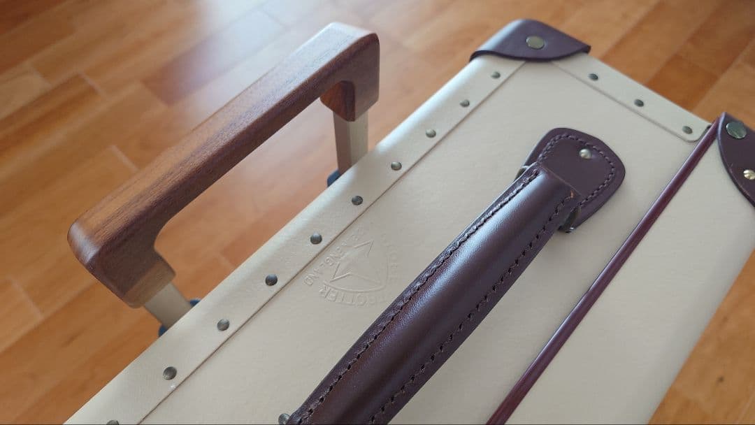 未使用　グローブトロッターSHIPS 21inch スーツケース