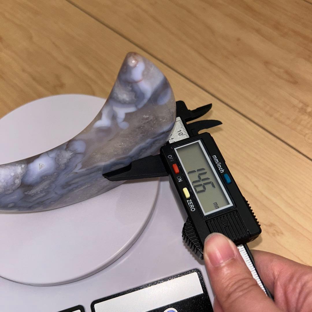 ブルー桜瑪瑙 bigサイズ 月 専用台座 クォーツ