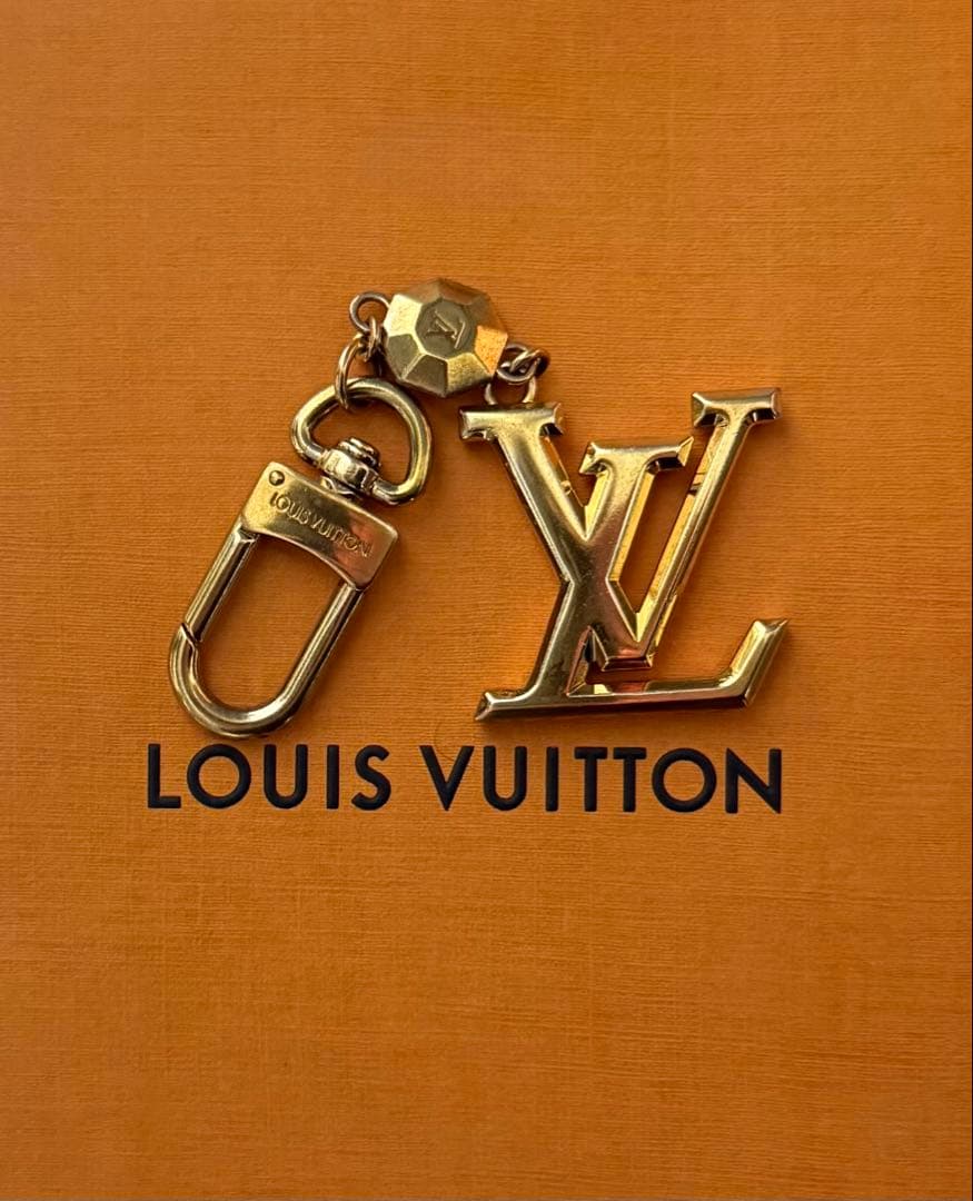 美品✨ louis vuitton ポルトクレ LV ファセット キーホルダー