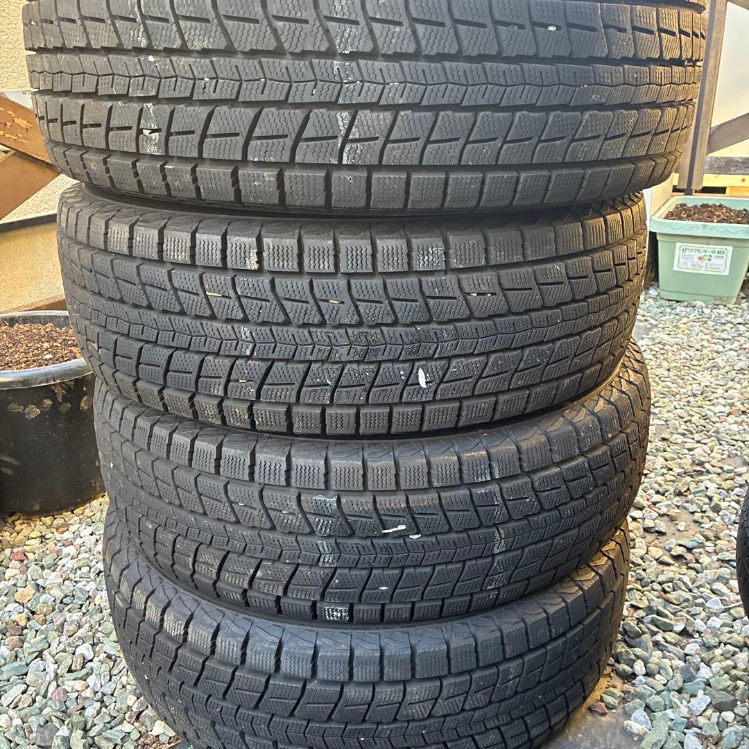 スタッドレスタイヤ 215/70R16 WINTERMAXX SJ8