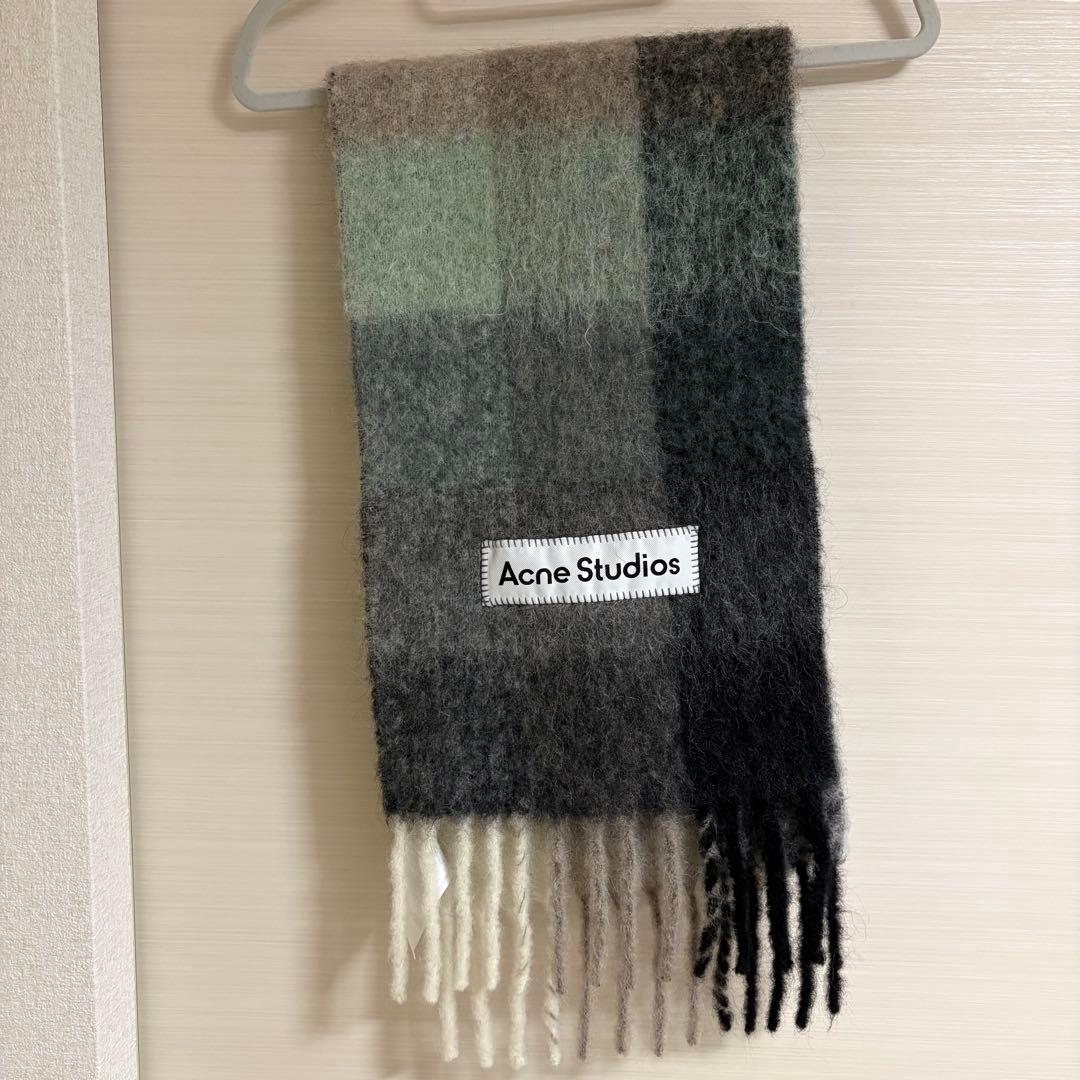 acne studios マフラー