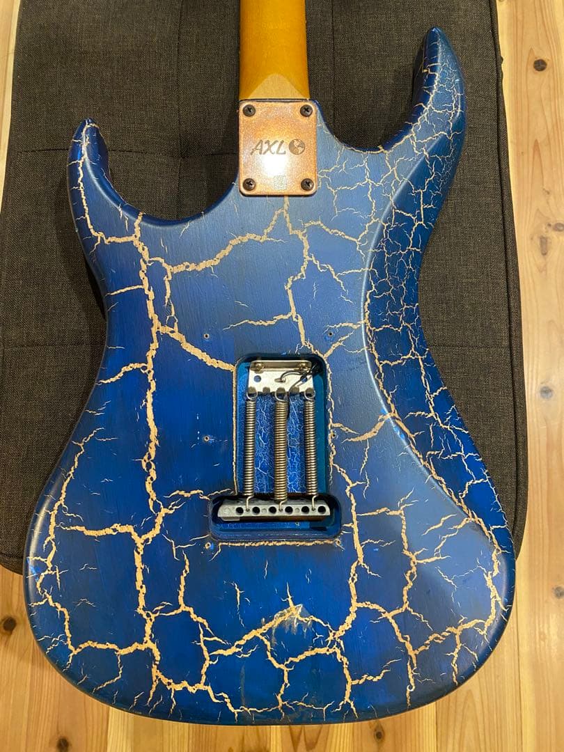 AXL ストラトタイプフレットレスギター　改造品