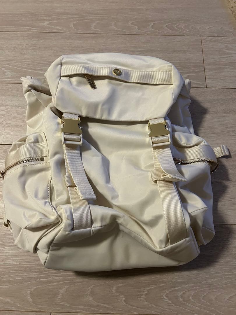Lululemon ホワイトリュック　小さめ　新品未使用
