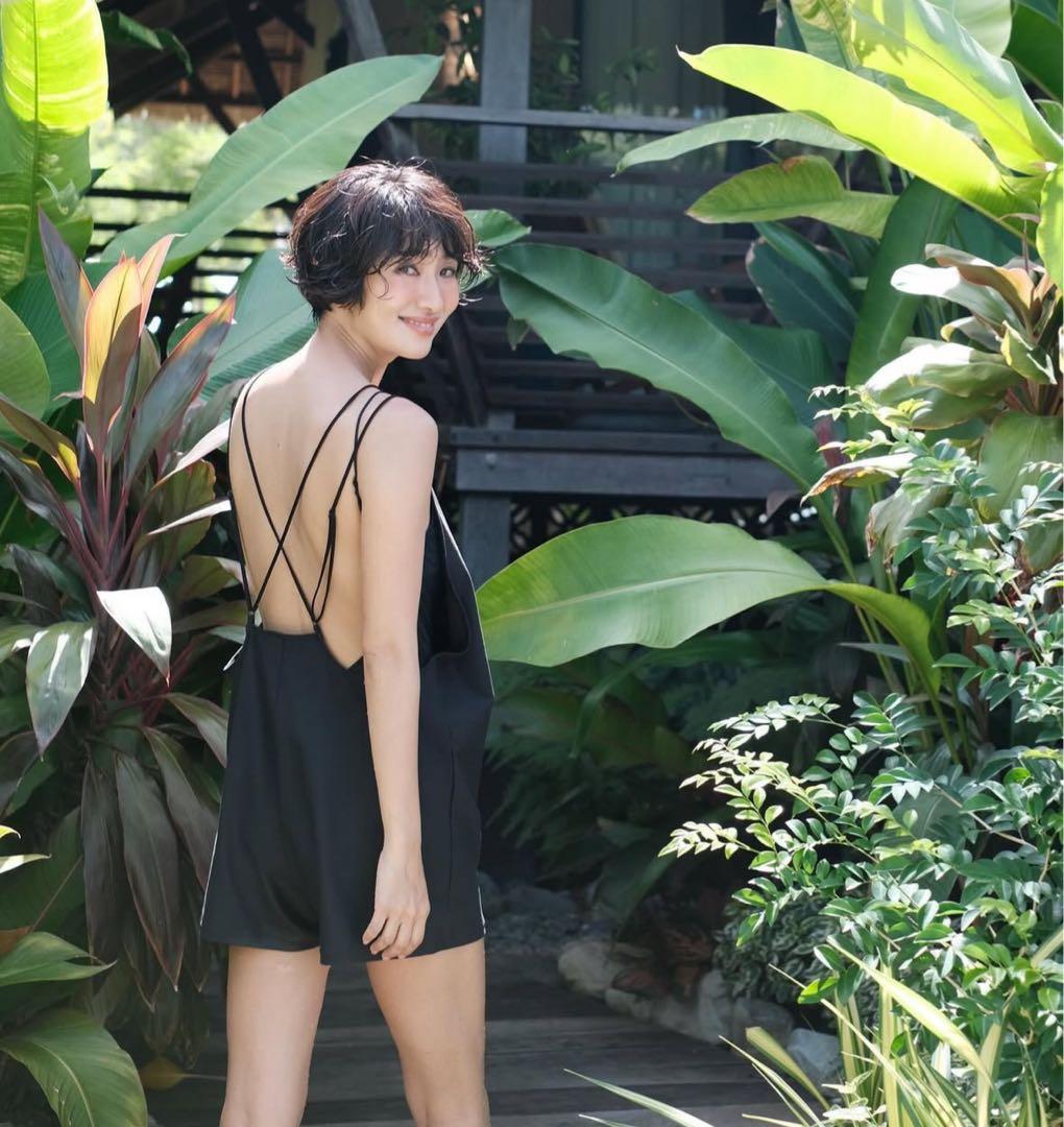 Nala back open all in one 水着　新品未使用