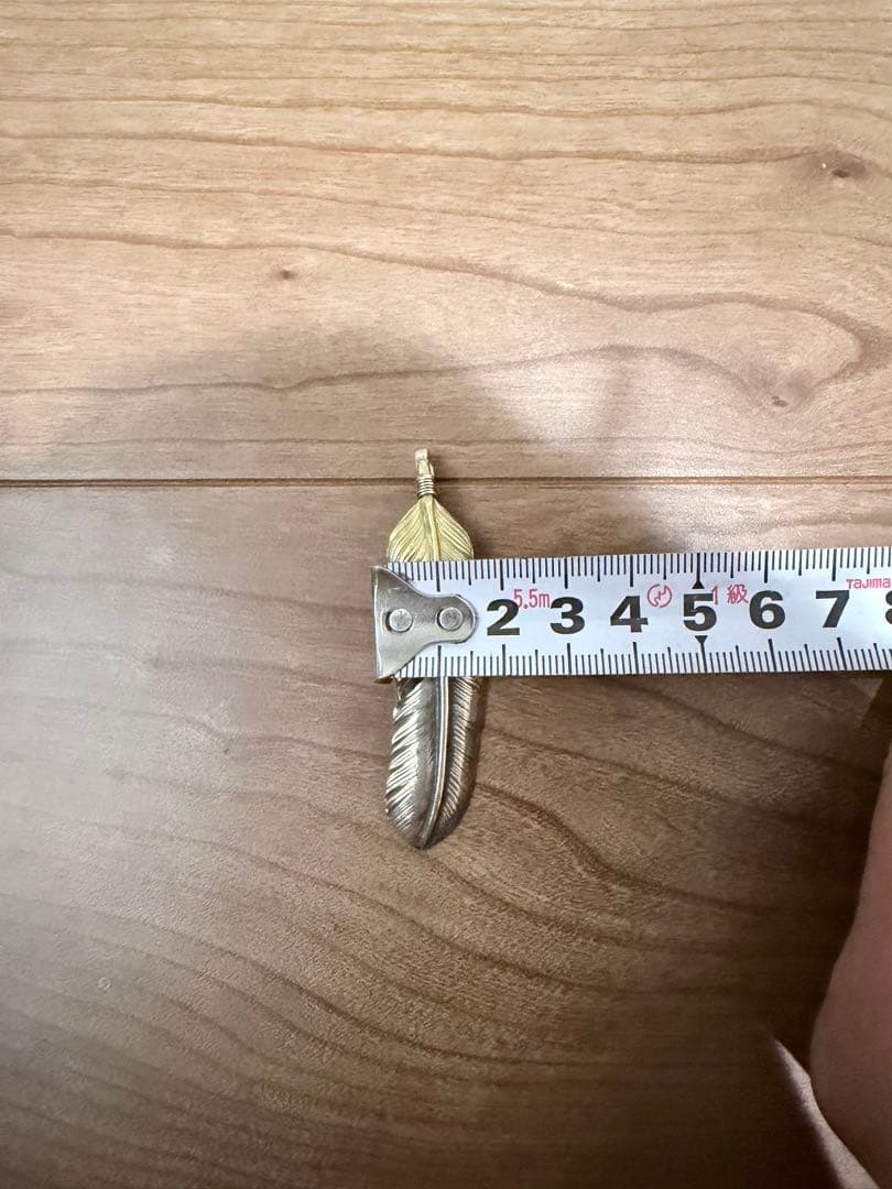 ゴローズ　上金ハート付き特大フェザー　右向き　現行