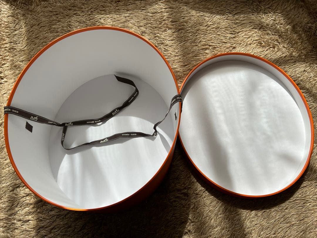 HERMES エルメス 楕円形 空箱