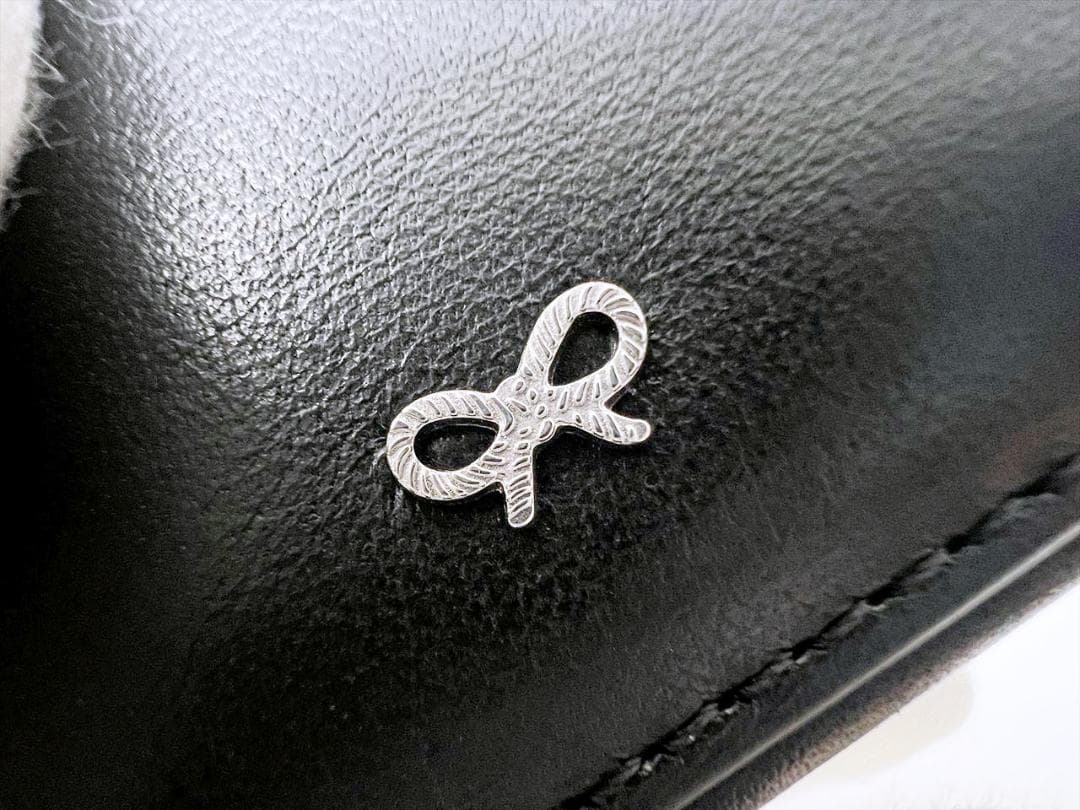 ほぼ未使用　アニヤハインドマーチ　アイズ　イヤホンケース　チャーム　198127