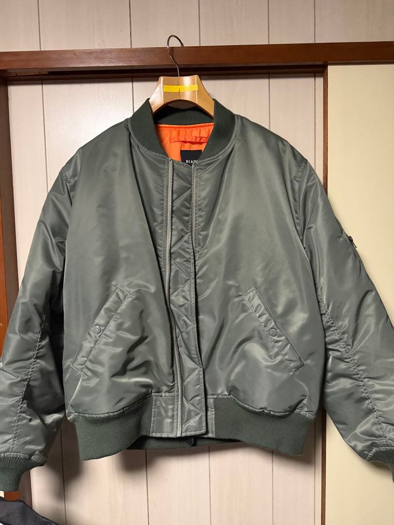 BEAMS MA-1 サーモライト 中綿ジャケット カーキ　Lサイズ