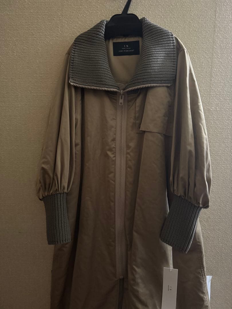 1% イチパーセント　シュウヘイオガワ　コート　ベージュ　新品　中綿　微光沢生地