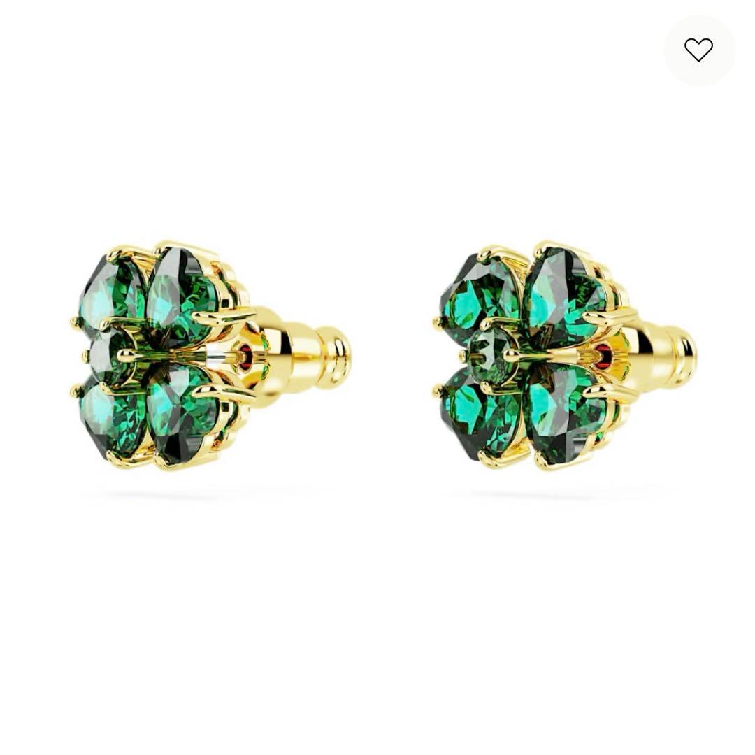 スワロフスキー　ピアス　クローバー　可愛い　キレイ　緑　自然　花　“定価の半額”