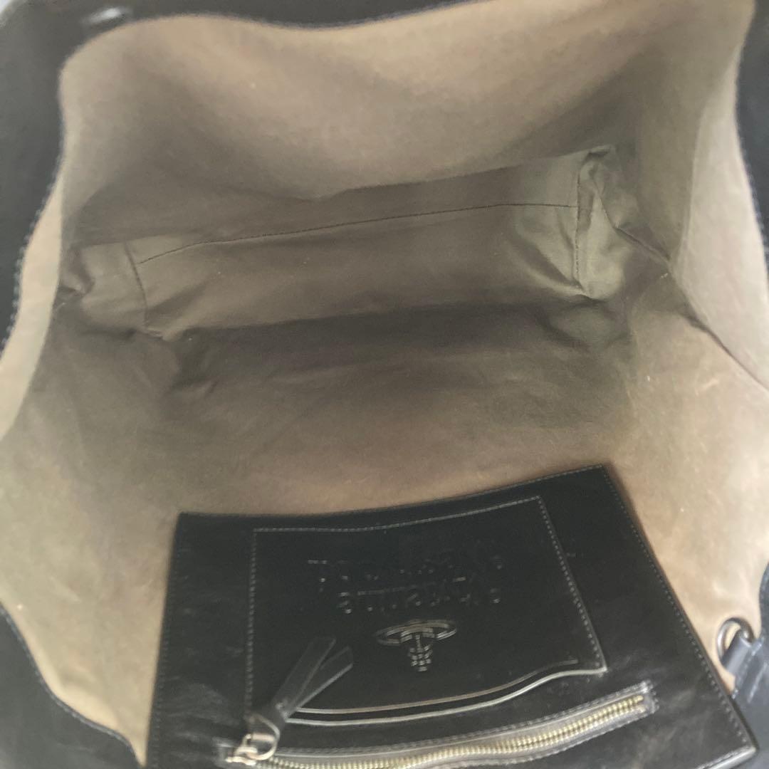 ヴィヴィアンウエストウッド パンチング レザー トートバック　A4