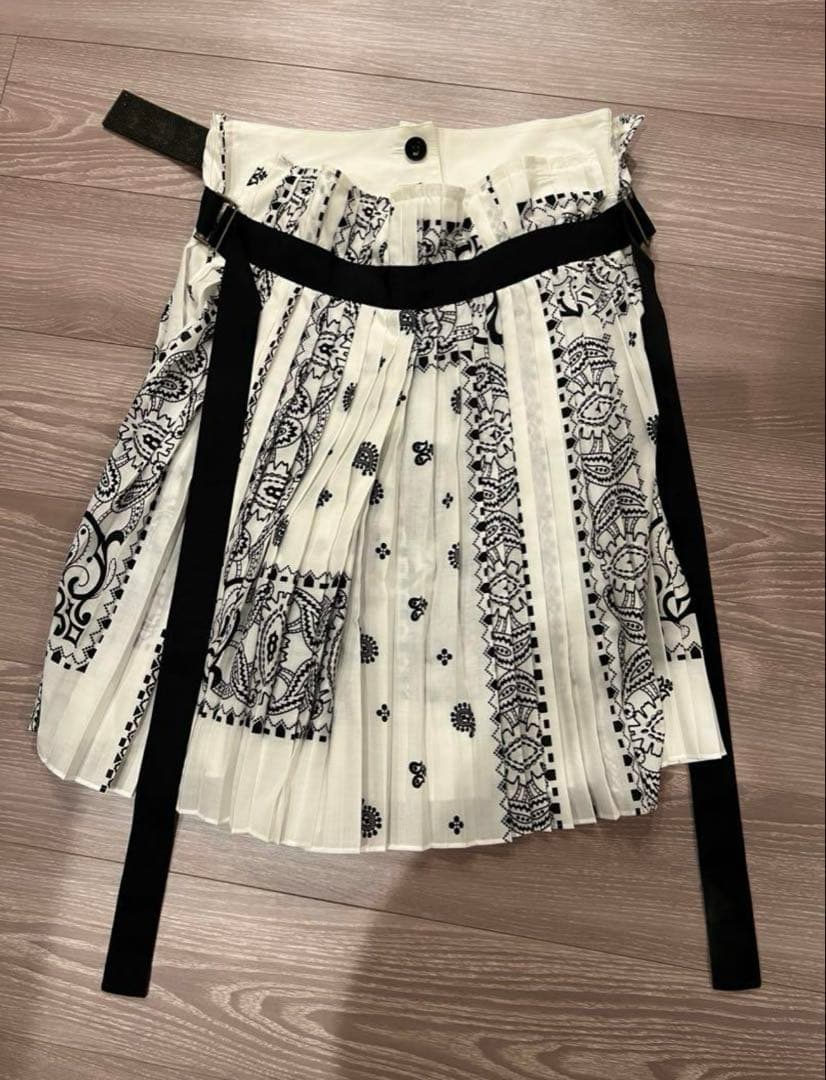 sacai バンダナ柄スカート