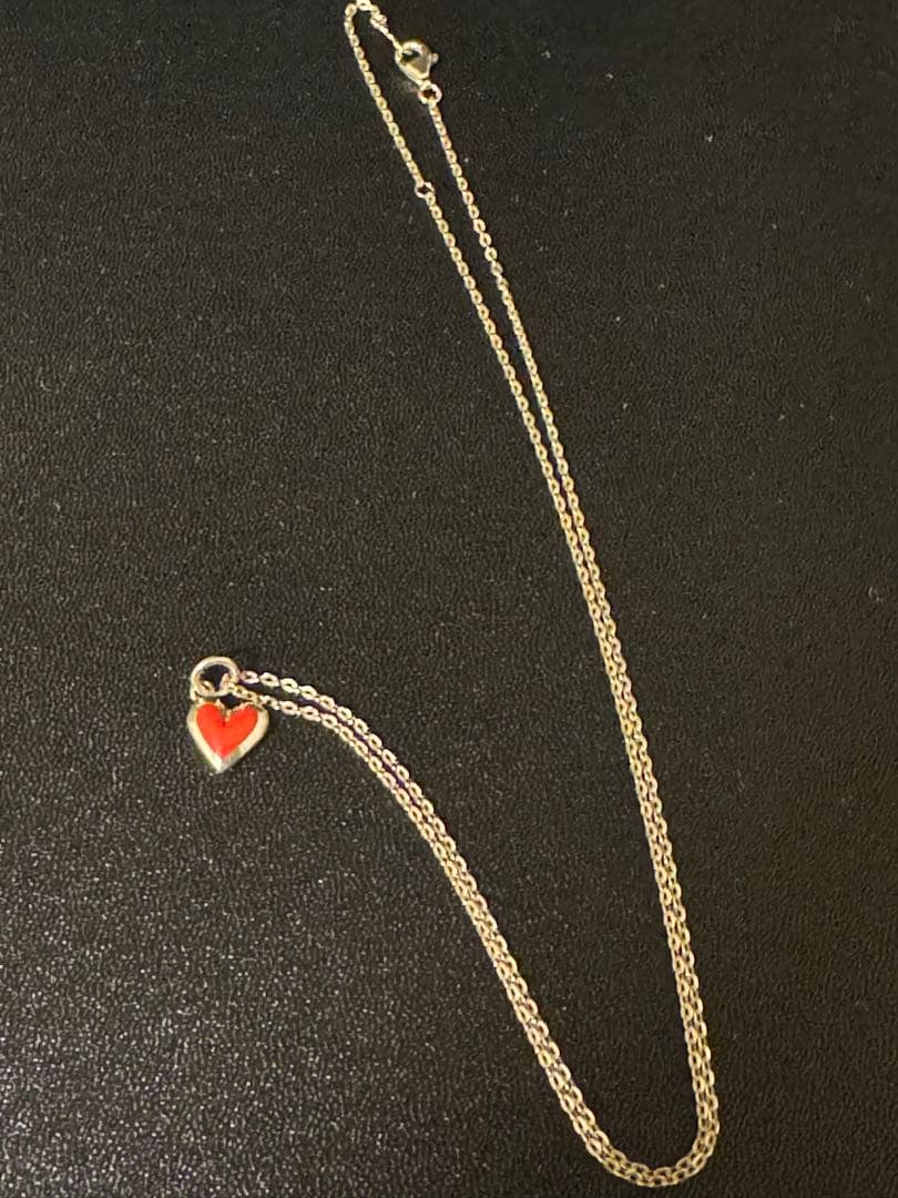 Suman Dhakhwa（スーマンダックワ）スムースハートチャームネックレス