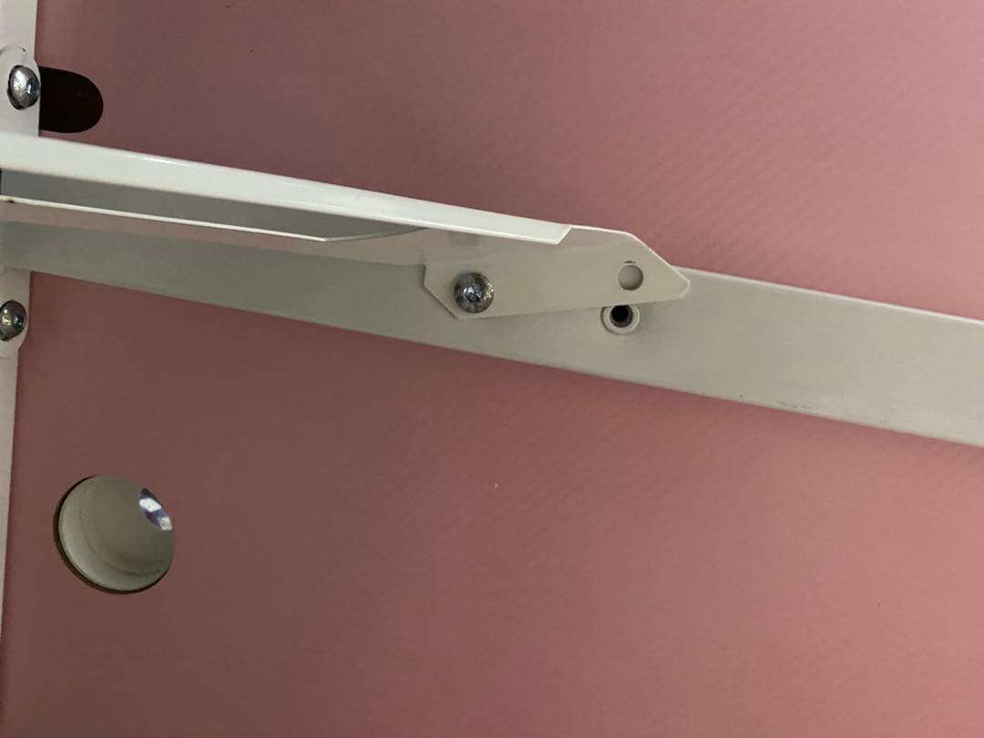 LEDライト付きゲーミングデスク　ピンク　光る　かわいい