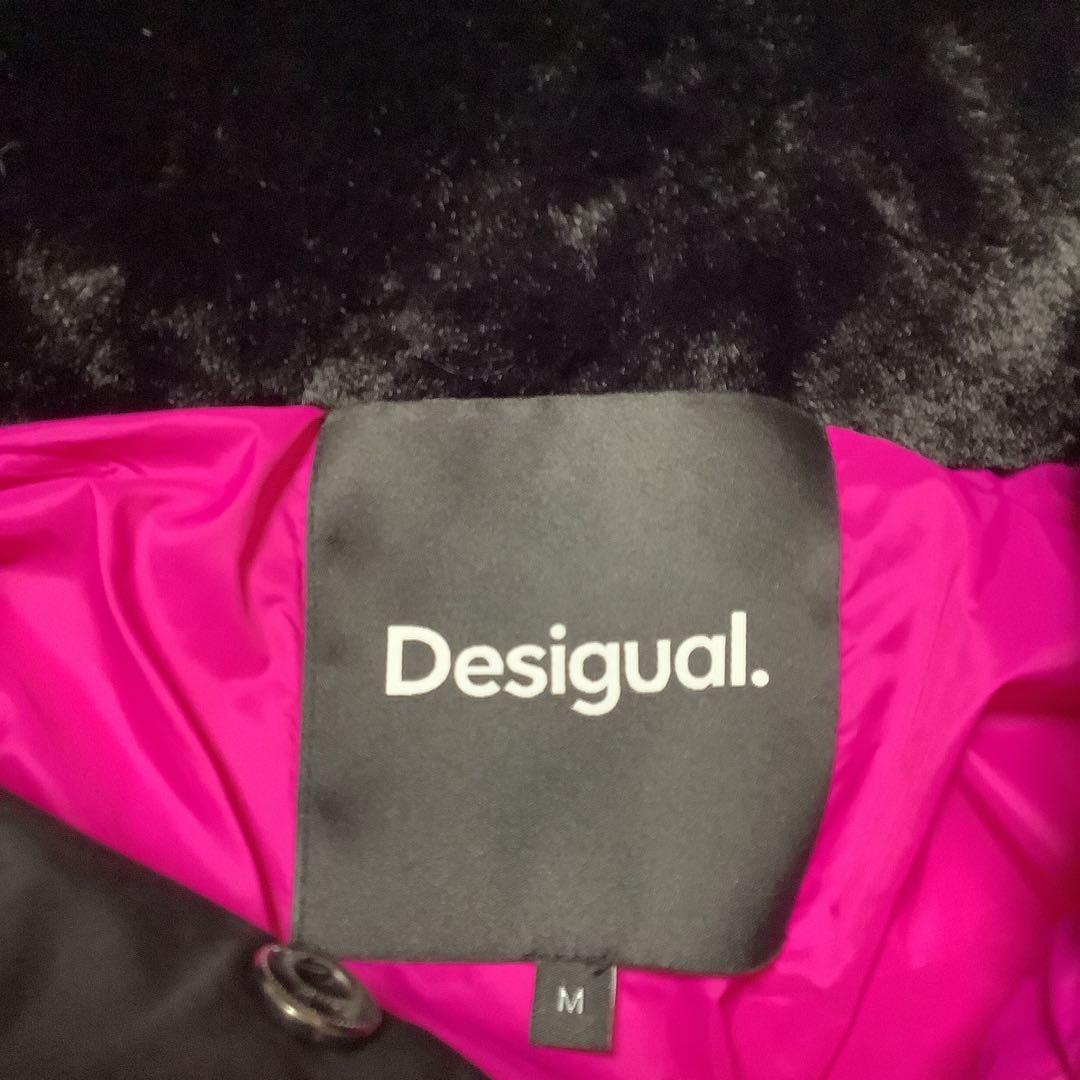 Desigual フード付きロングジャケット Mサイズ人気色。