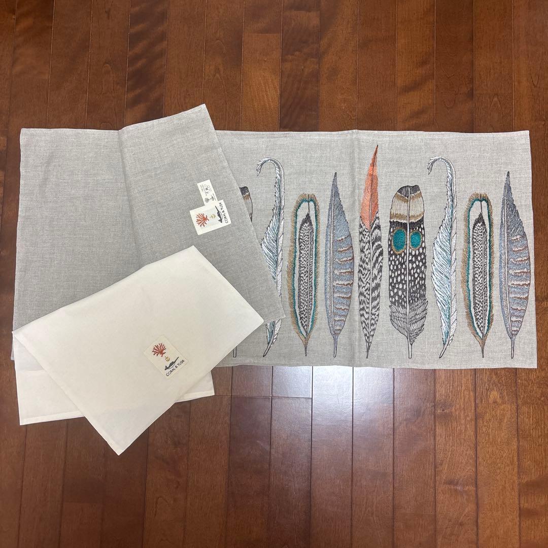 CORAL &TUSK Feathers 羽 テーブルランナー 保存袋付き