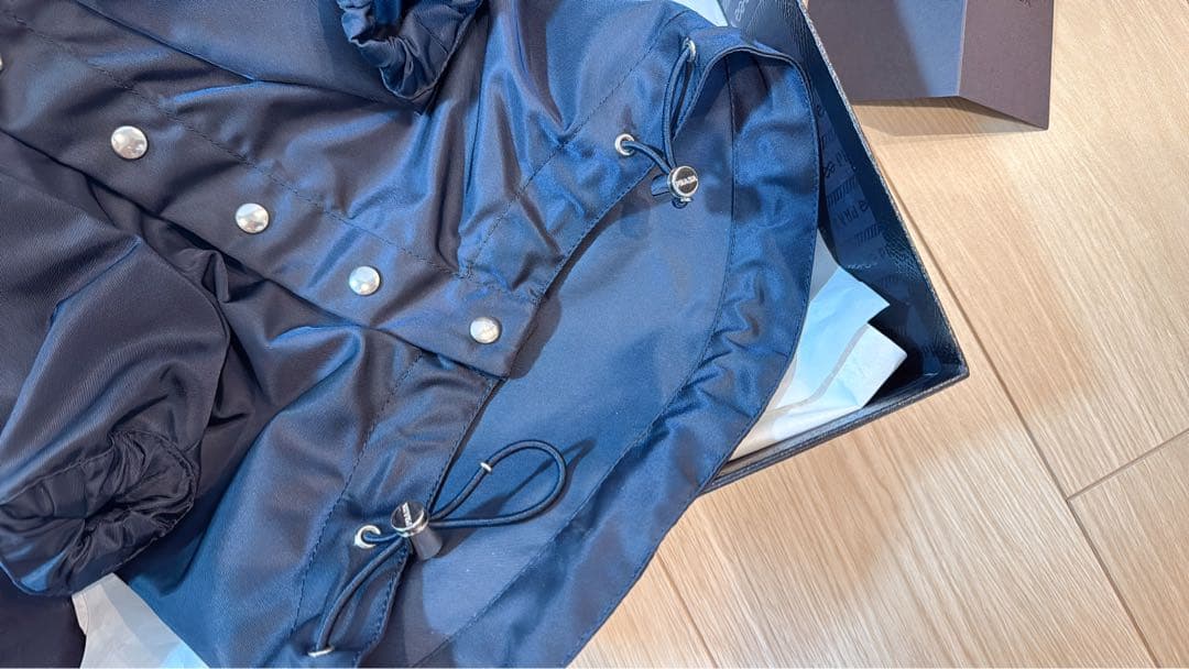 PRADA フード付 Re-Nylon ドッグレインコート