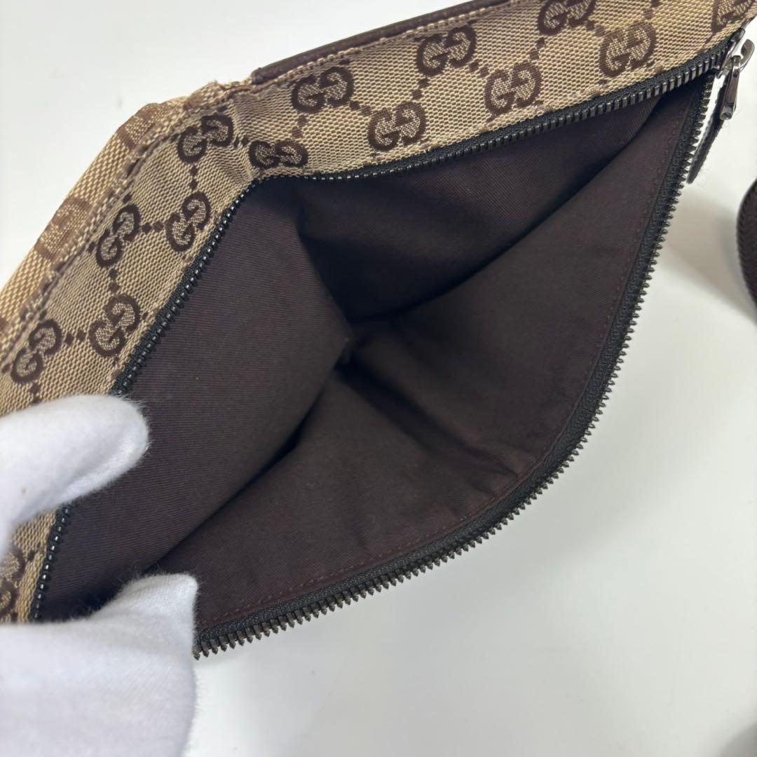 グッチ　ウエストバッグ　ポーチ　GGキャンバス　レザー　斜めがけ