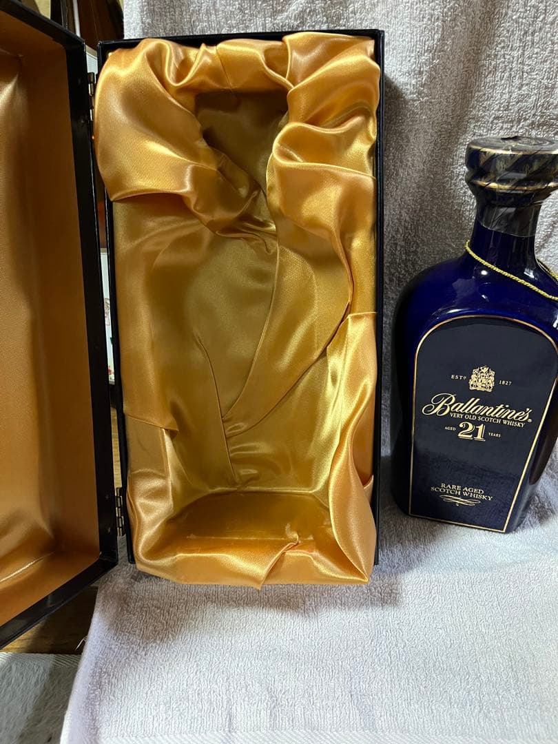 Ballantine's 21年 スコッチウイスキー 化粧箱付き