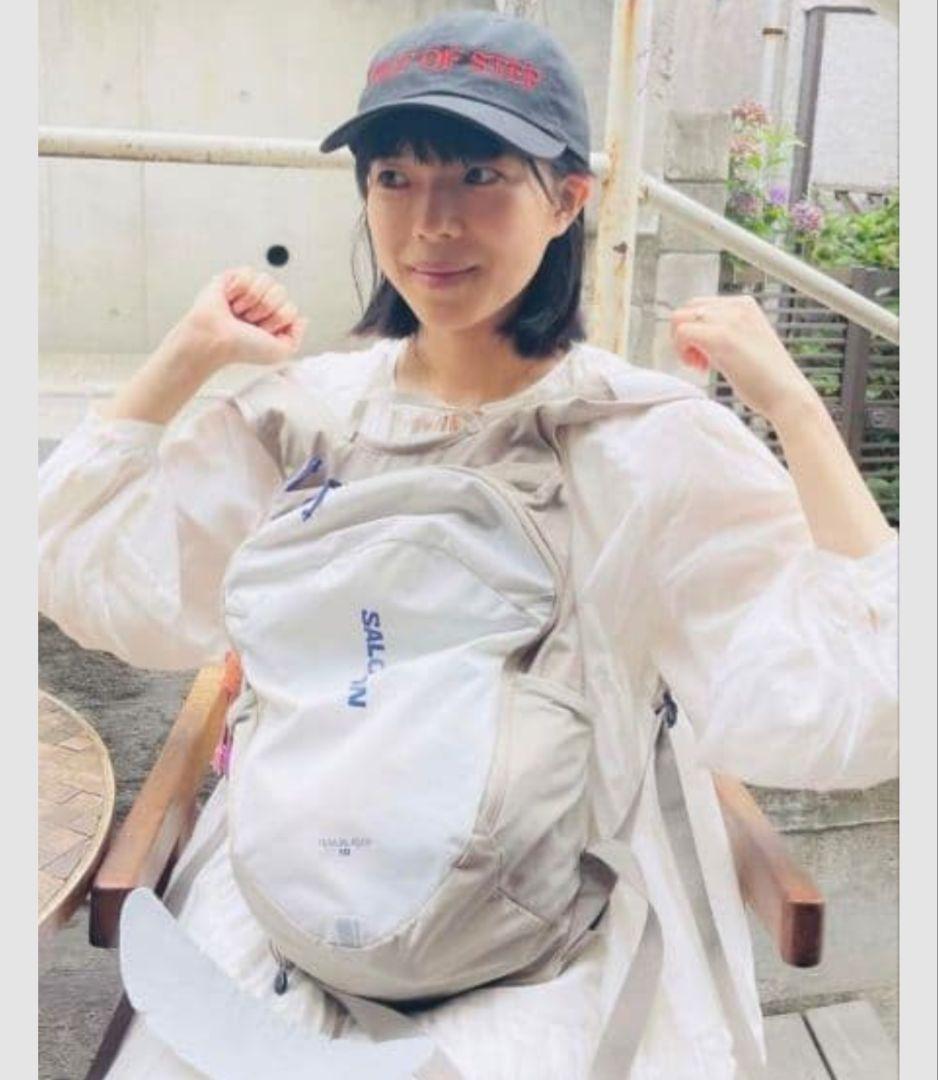 SALOMON TRAILBLAZER 10 バックパック　カネコアヤノ　グレー