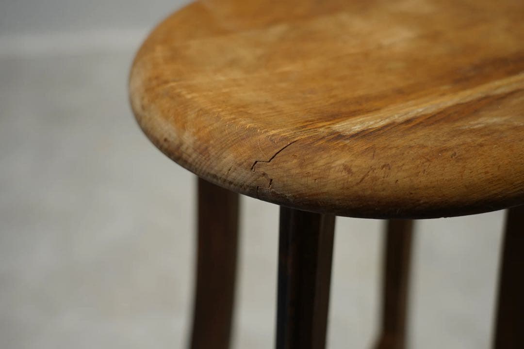 スツール　Japan vintage 古木　アンティーク　木製　レトロ　丸椅子