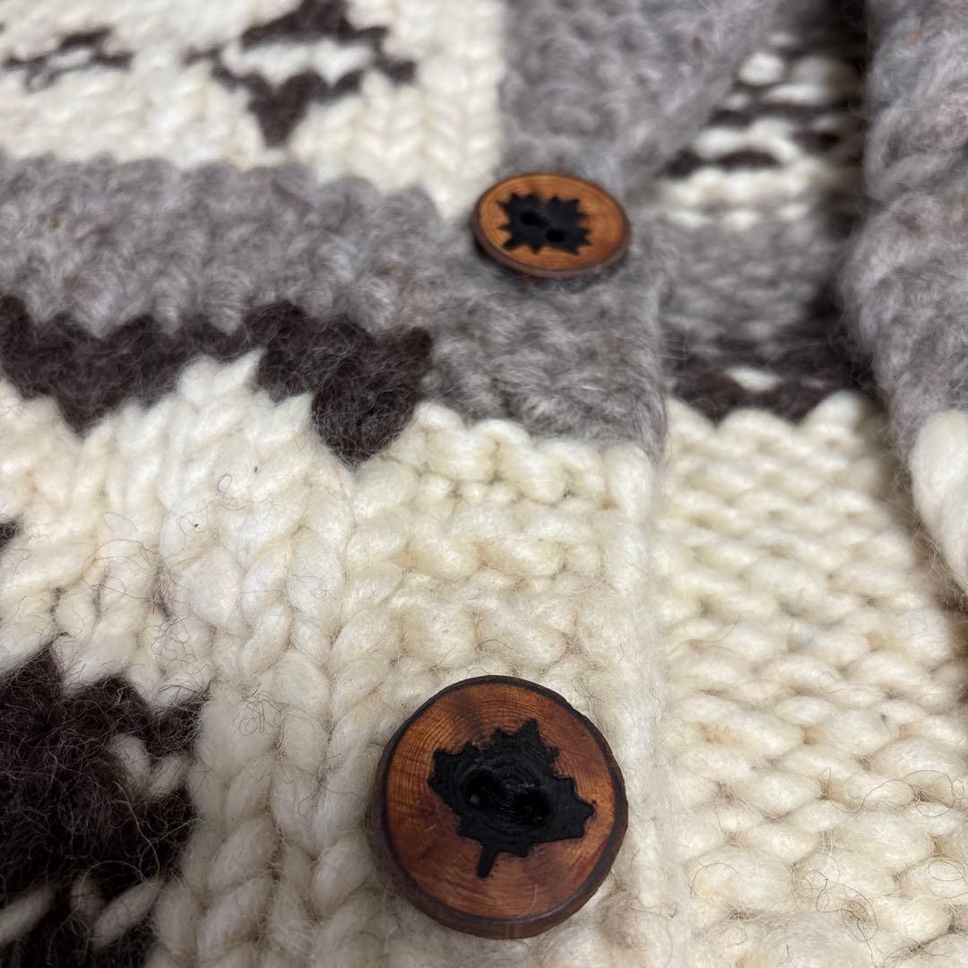 カウチンセーター