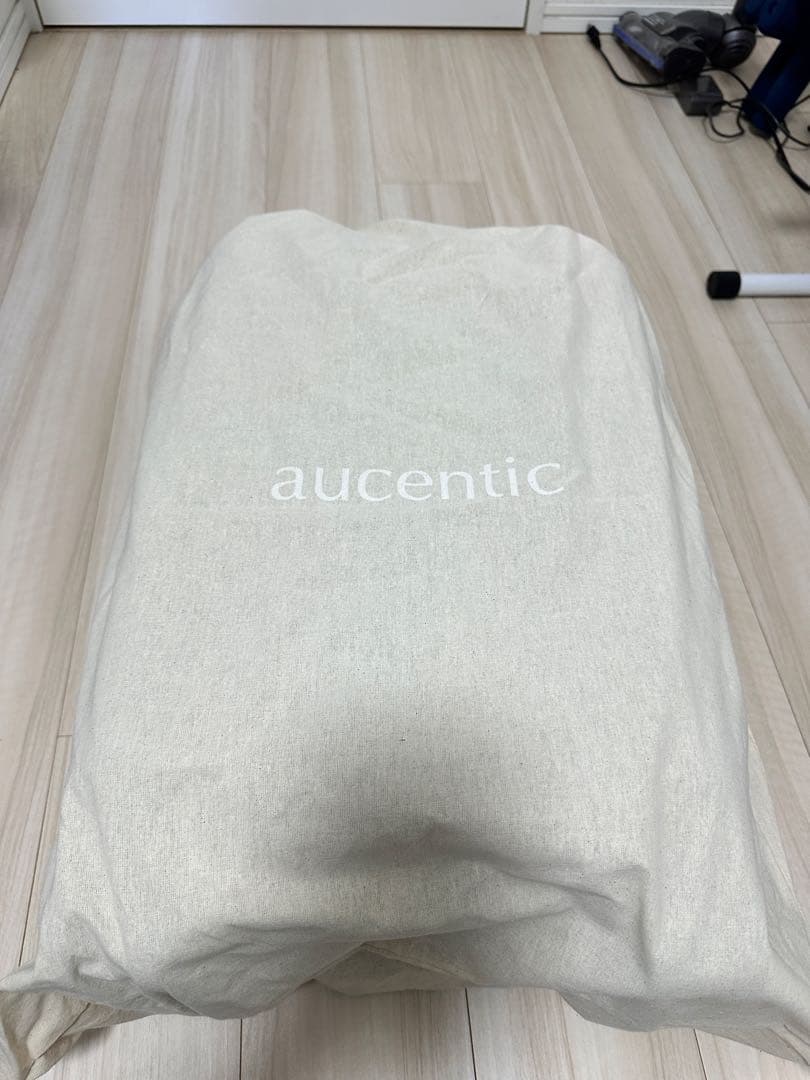 ※ラミ　AUCENTIC ESSENTIAL LUXE SUITCASE