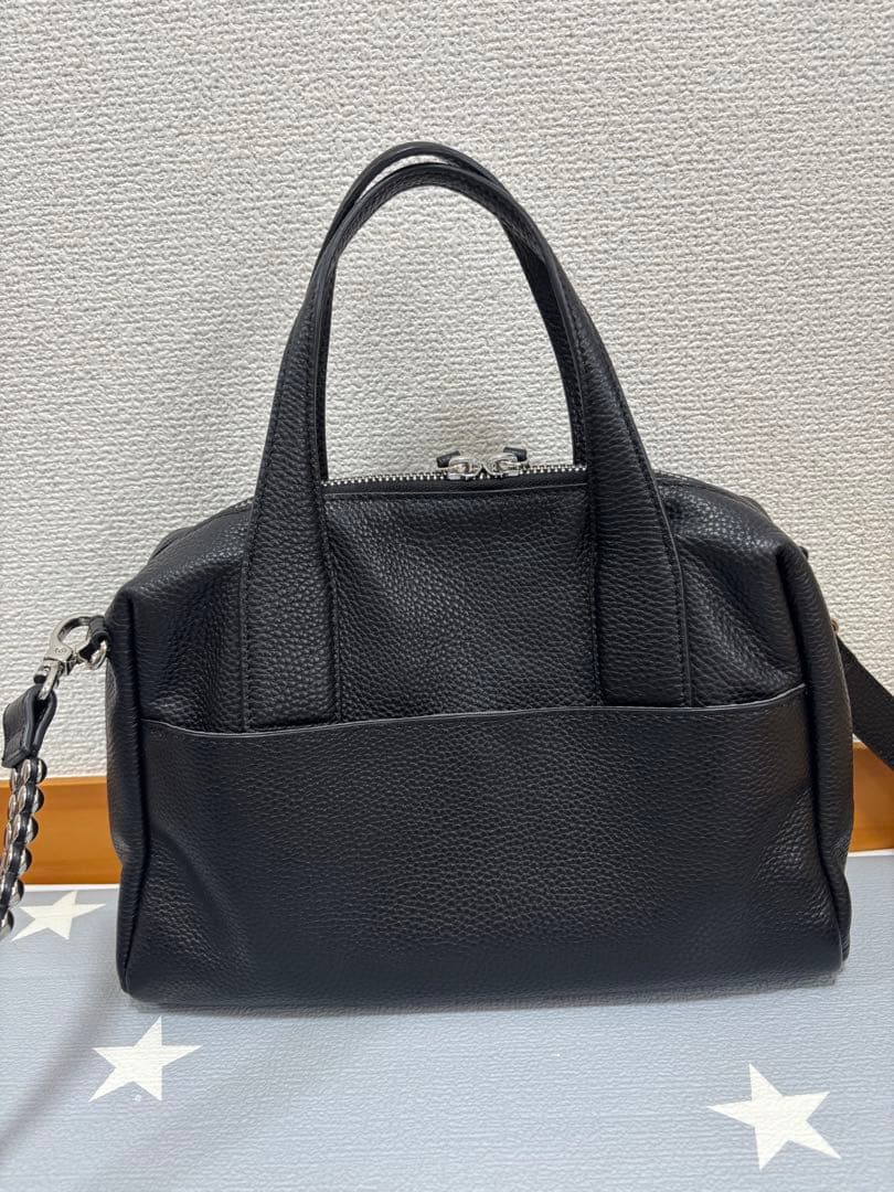 イアパピヨネ　スタッズボストンバッグ