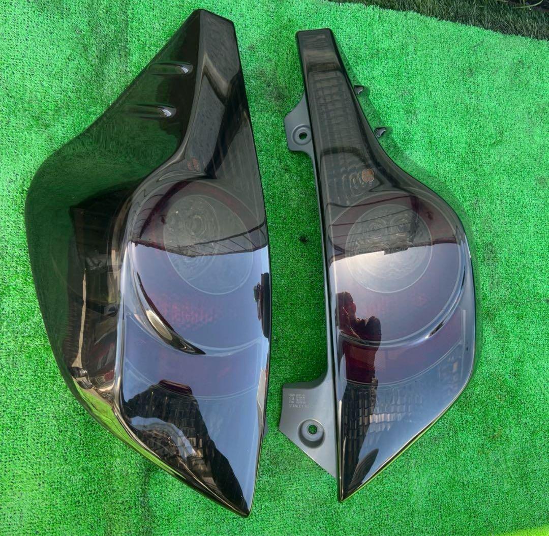 トヨタアクア NHP10 テールランプセット