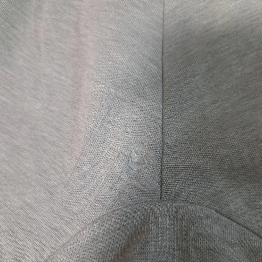 NIKE　テックフリースグレー