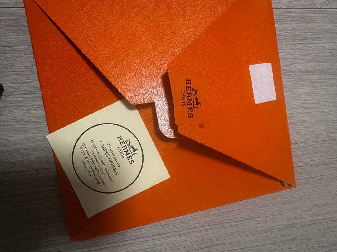 HERMES aux champs 花と金具デザイン スカーフ