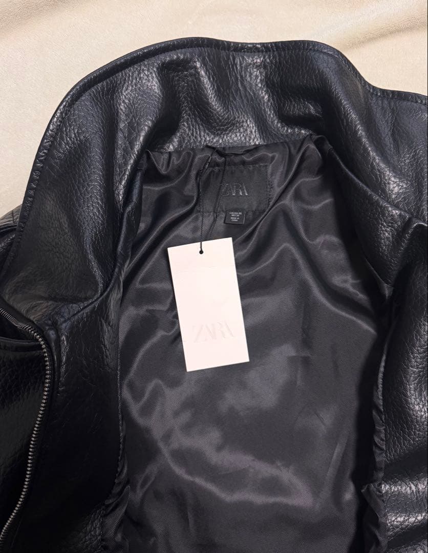 新品未使用　タグ付き　ZARA ブラック フェイクレザージャケット