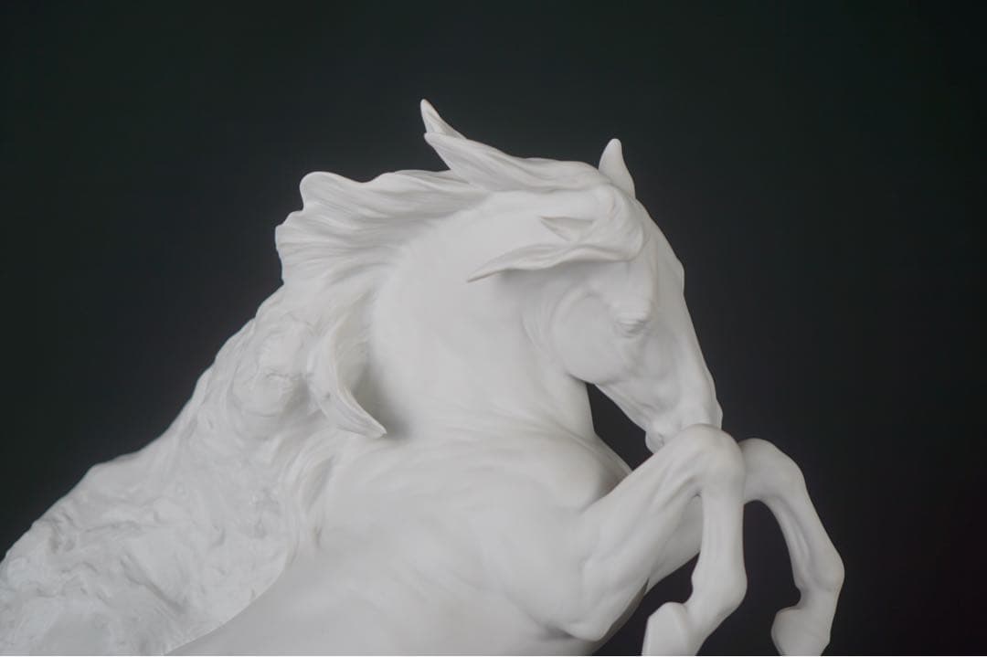 リヤドロ 8762 独立自尊 フィギュリン UNBREAKABLE SPIRIT