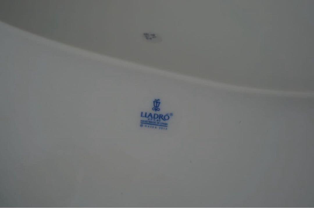 リヤドロ 8762 独立自尊 フィギュリン UNBREAKABLE SPIRIT