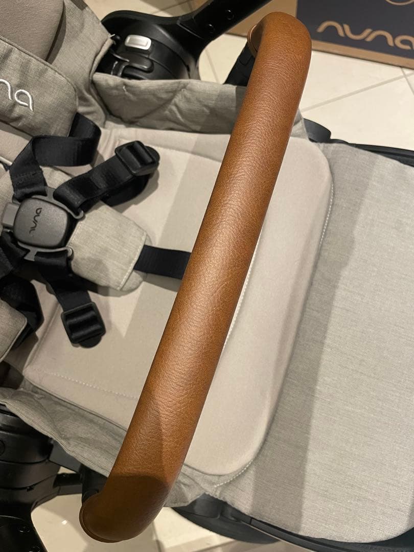 【美品 保証期間あり】nuna triv next トリヴネクスト 付属品完備