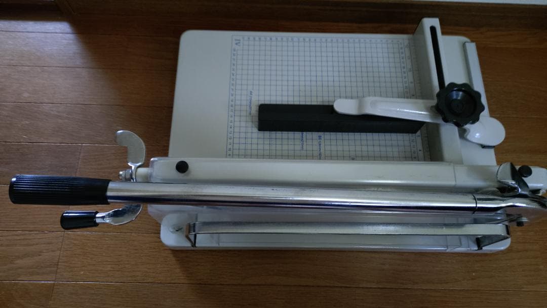 A4大型ペーパーカッター PC009