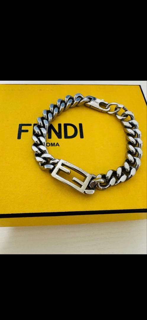 FENDI　フェンディ　バゲット　ブレスレット　シルバー　Lサイズ