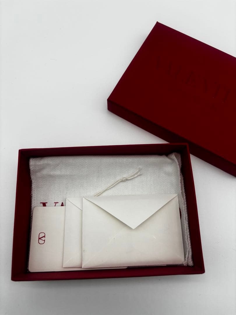 極美品✨箱付き　ヴァレンティノVALENTINO　ケース